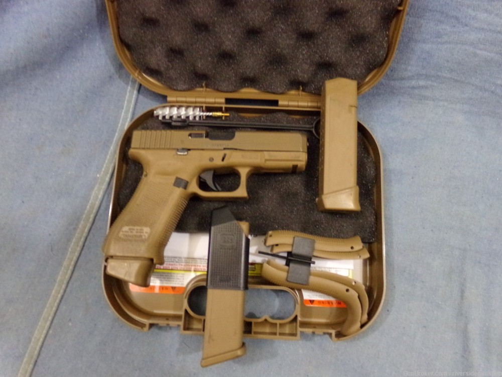 Glock 19x, 9mm w/ 3 mags -img-0