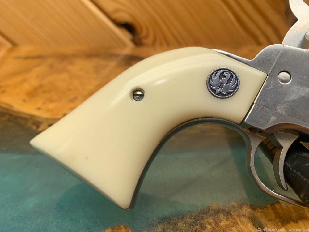 NICE ! STAINLESS RUGER VAQUERO .45LC 5.5" BARREL FAUX IVORY GRIPS NR-img-12