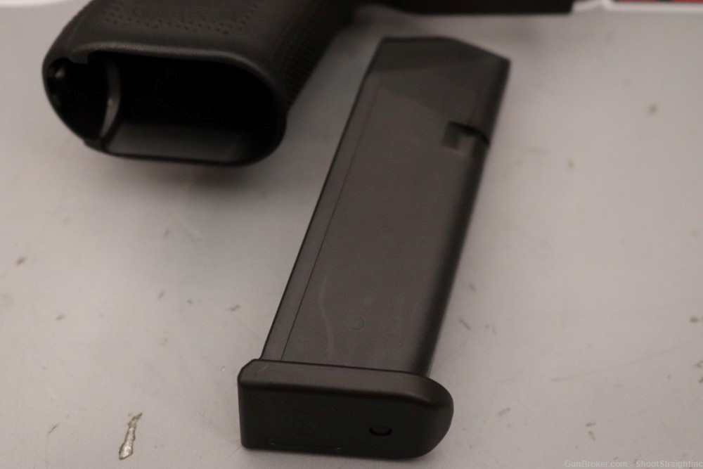 Glock 19 GEN5 9mm 4.01" w/ Box - NEW --img-35