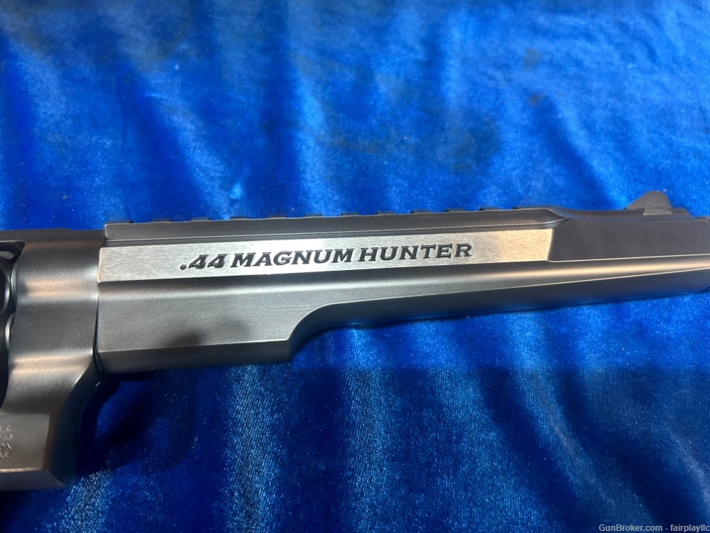 Smith & Wesson 629 Performance Center Hunter .44 Mag Revolver + Soft Case!-img-7