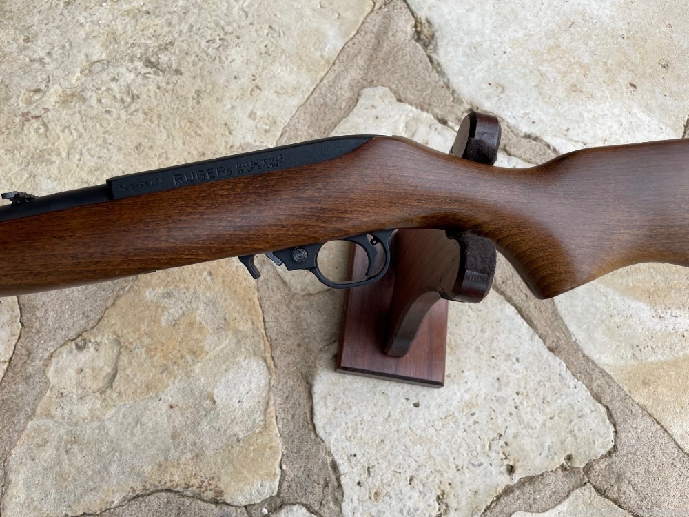 RUGER 10/22 CARBINE walnut w/ mags-img-23