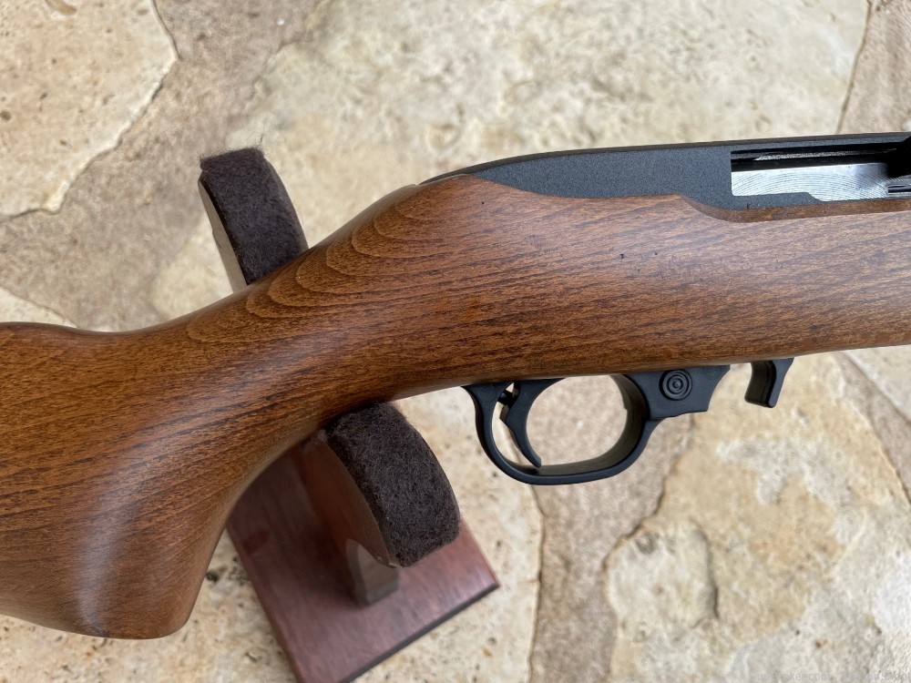 RUGER 10/22 CARBINE walnut w/ mags-img-3
