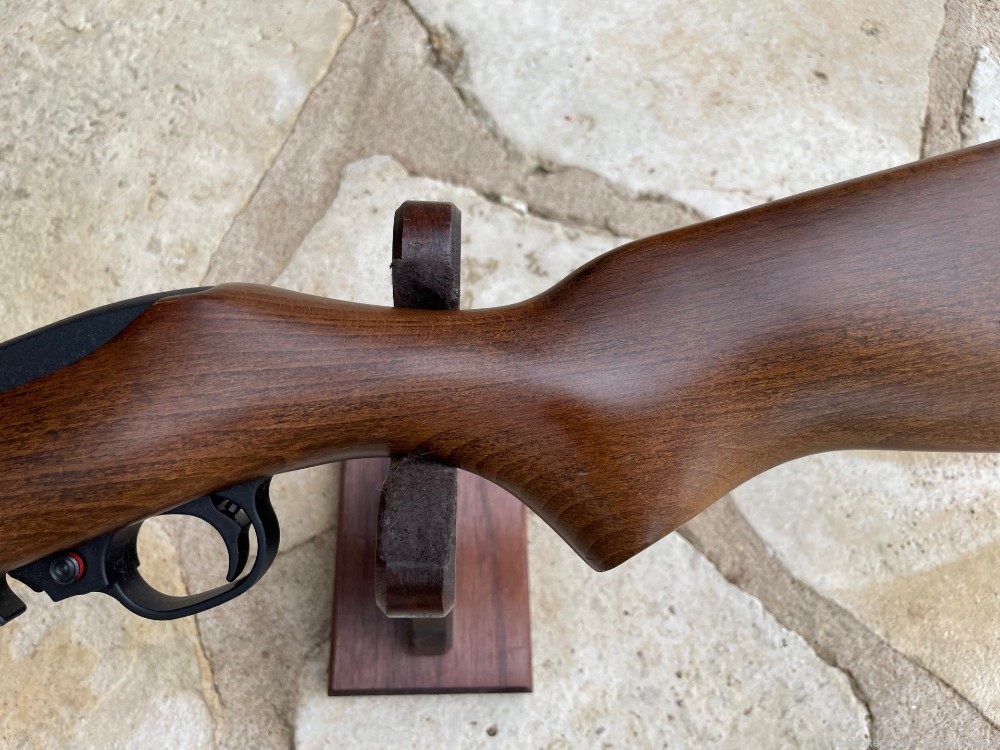 RUGER 10/22 CARBINE walnut w/ mags-img-21