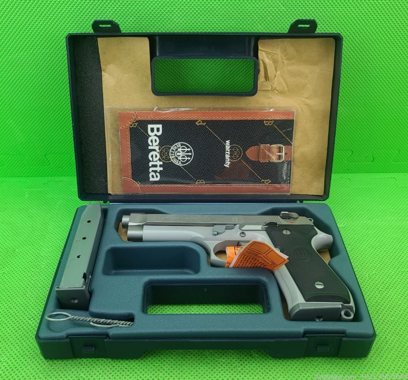 Beretta 92FS * INOX * 9mm STAINLESS * THE GHOST * Born 1993 3-Dot RUB-img-2