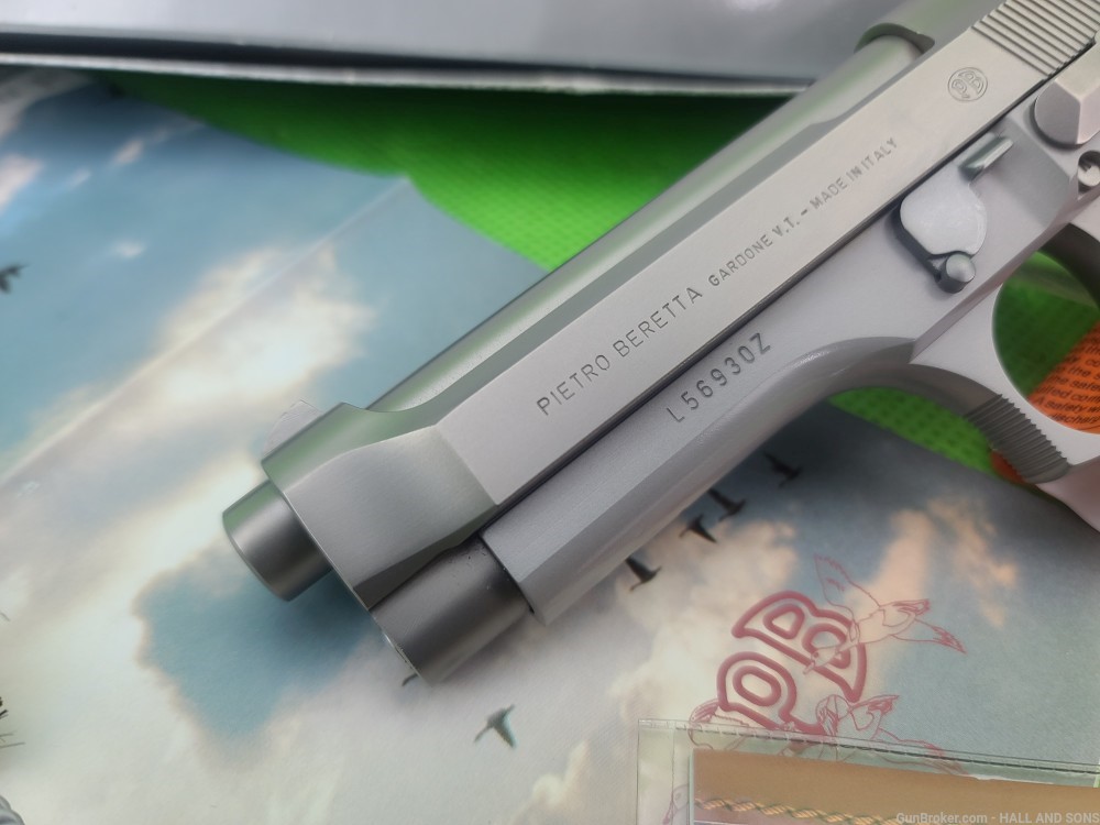 Beretta 92FS * INOX * 9mm STAINLESS * THE GHOST * Born 1993 3-Dot RUB-img-33