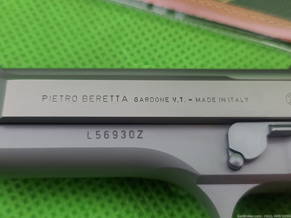 Beretta 92FS * INOX * 9mm STAINLESS * THE GHOST * Born 1993 3-Dot RUB-img-29