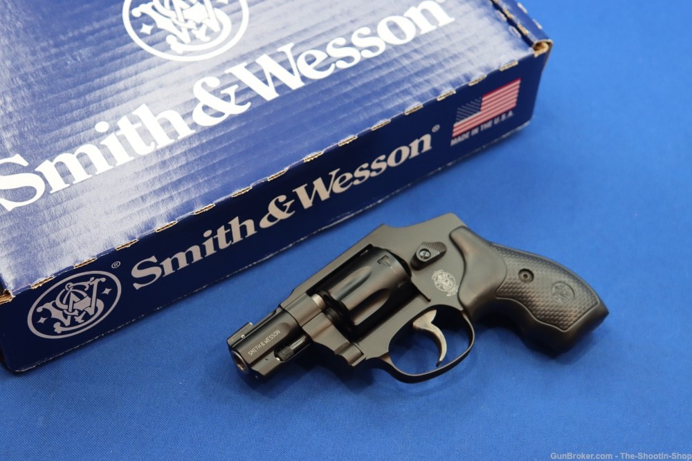 Smith & Wesson S&W Model M351C Revolver AIRWEIGHT 22MAG 22 MRF 351C 103351-img-0