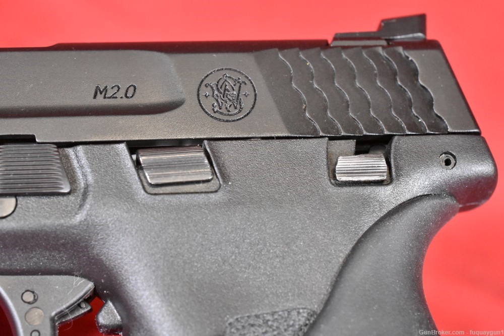 Smith & Wesson M&P9 Shield M2.0 9mm Thumb Safety Tritium-img-11