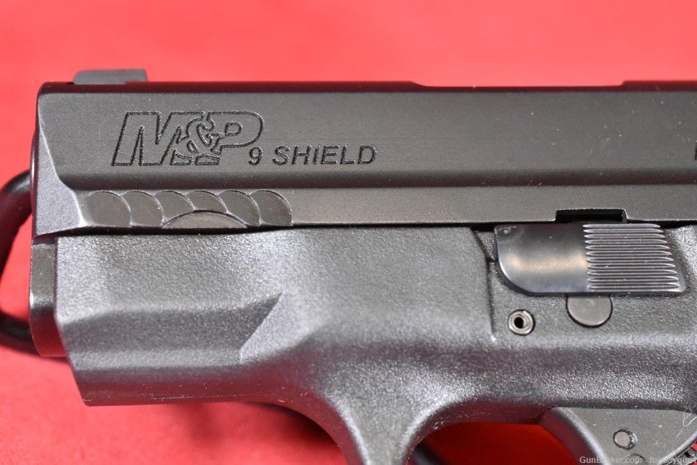 Smith & Wesson M&P9 Shield M2.0 9mm Thumb Safety Tritium-img-10