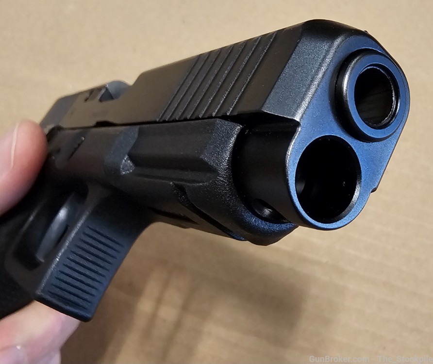 Glock 47 MOS 9mm Luger Optics Ready Hybrid w/ 3 Mags Case Paperwork LNIB-img-4