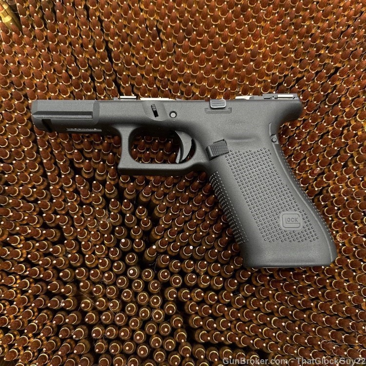 Glock G45 45 Complete Lower OEM Factory Receiver Frame 9mm Black No Reserve-img-1