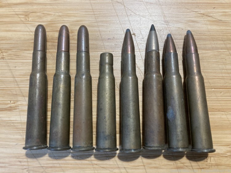 8 Rounds of Vintage Collector Ammo .30 Army Winchester and Others-img-0