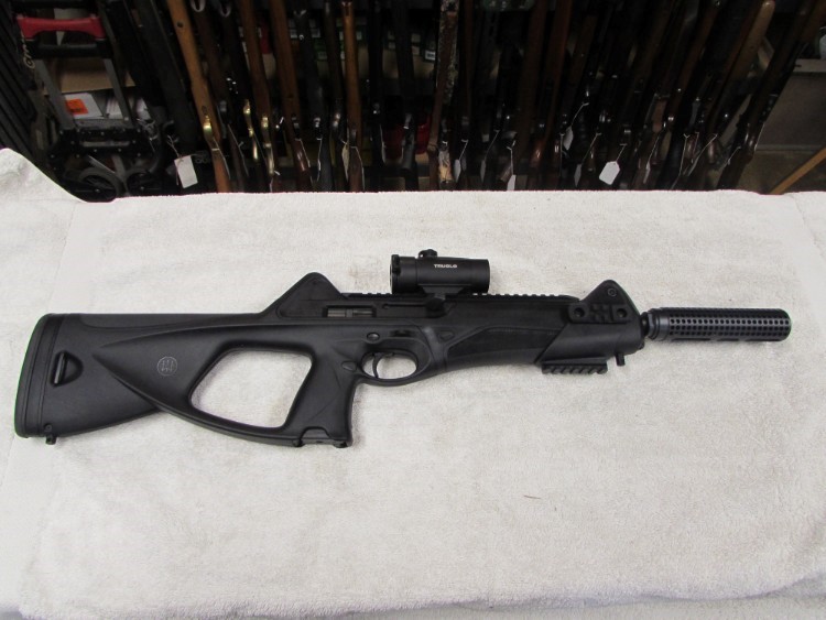 Beretta CX4 Storm 9mm in case with Optic,  Barrel Shroud and 4 30 rd mags-img-3