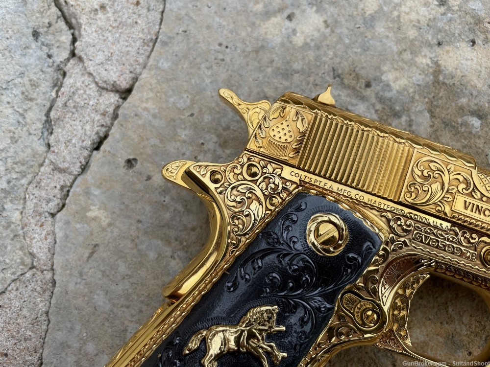 COLT 1911 ENGRAVED 45 ACP 24K GOLD 1of 10-img-11