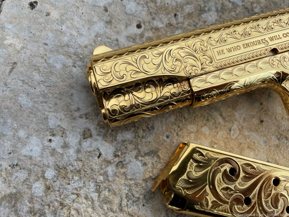 COLT 1911 ENGRAVED 45 ACP 24K GOLD 1of 10-img-7