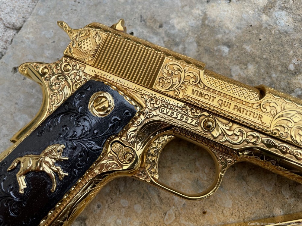 COLT 1911 ENGRAVED 45 ACP 24K GOLD 1of 10-img-12