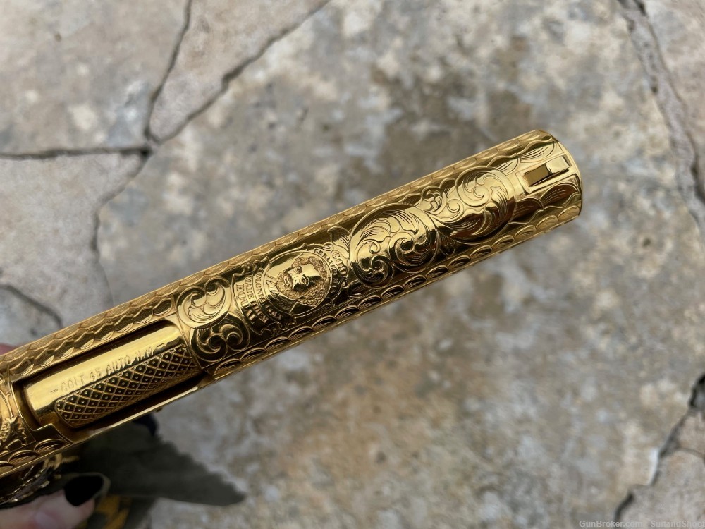 COLT 1911 ENGRAVED 45 ACP 24K GOLD 1of 10-img-23