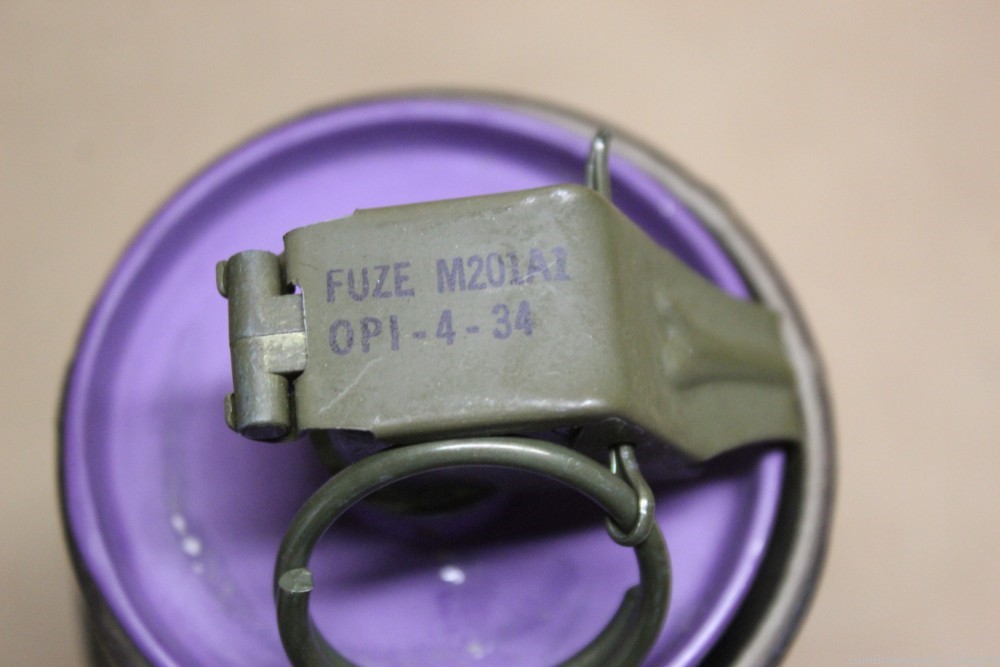 M18 Violet Smoke Grenade Live Dated 1969-img-2