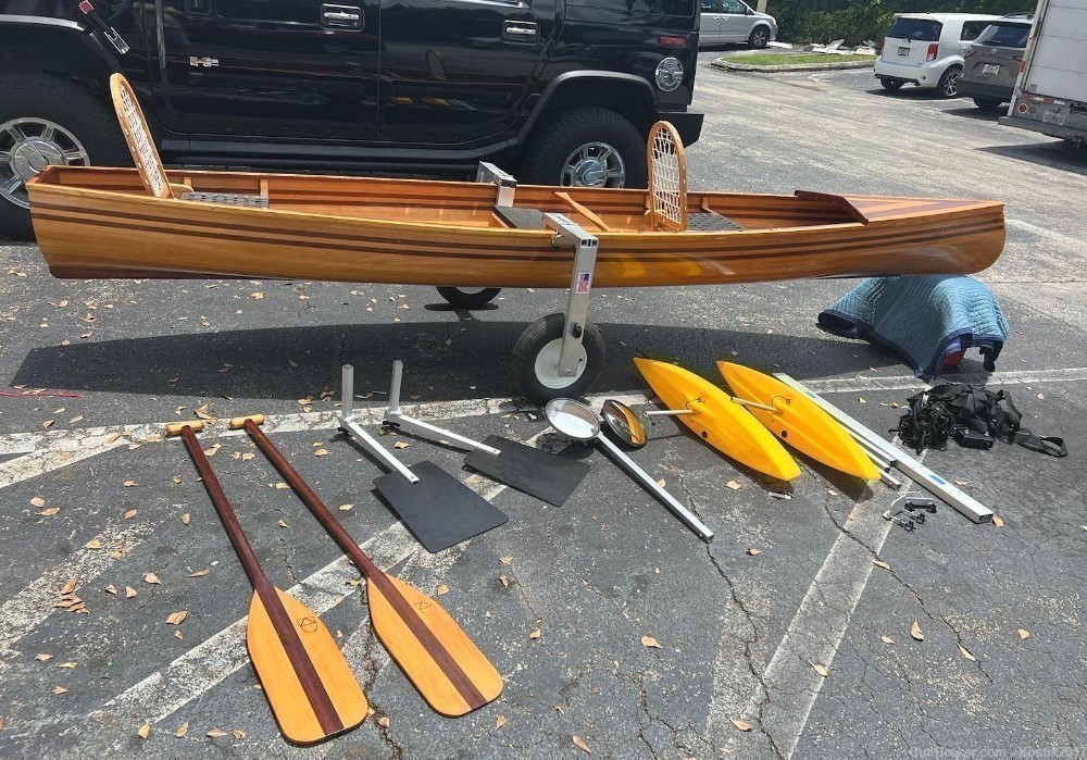 Canoe Wooden Boat 15' USA New with engine with accessories-img-0