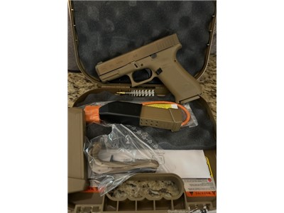 Glock 19x Gen 5 Compact Handgun 9mm Luger 19rd(2) & 17rd(1) Magazines 4”