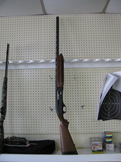 Remington SP10 Magnum 10Ga  30" BBL Walnut Wood Excellent Shape-img-0