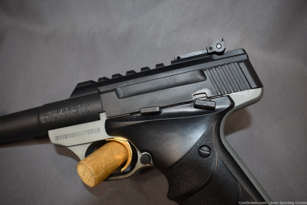 Browning Buck Mark - .22LR Semi-Automatic Pistol w/ 5.5" Barrel & Case-img-3