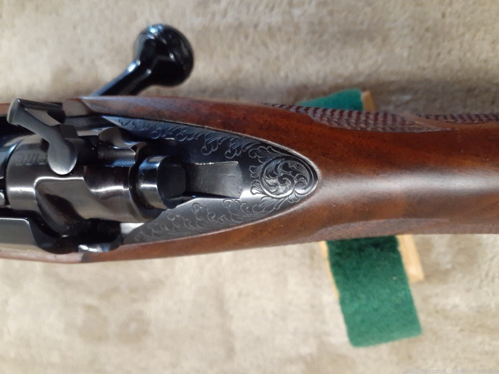 Winchester 70 ULTRA GRADE - ONE OF 1,000 - Hand Engraved -img-6