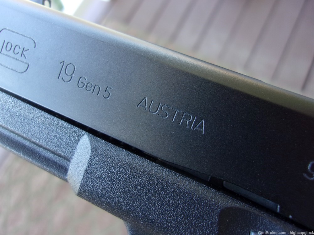 Glock 19 Gen 5 9mm 4" Semi Auto Pistol 99%+ In Box G19 w/ 3 Mags $1START-img-5