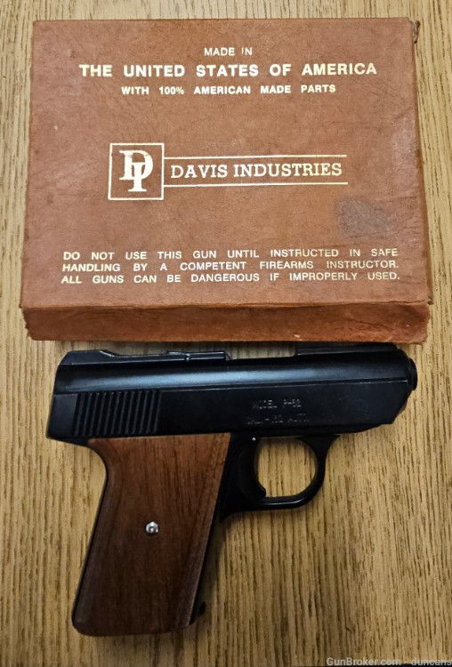 Davis P-32 32 cal semi auto Pistol -img-1