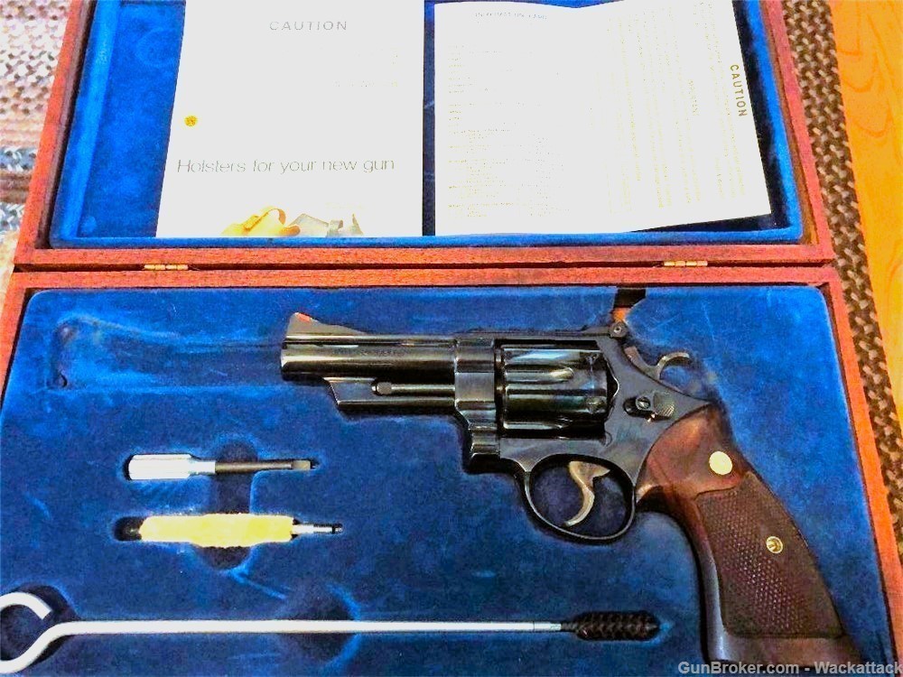 Smith and Wesson .44 Magnum Model 29 (4 Screw) *Excellent-img-10
