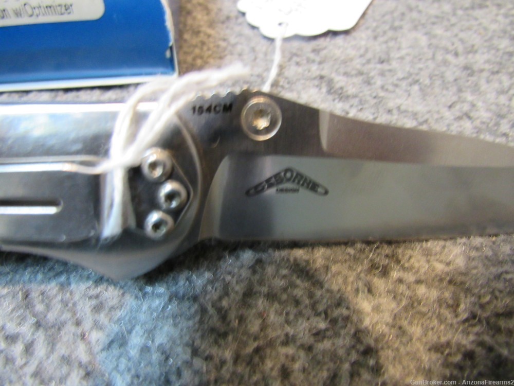Benchmade Apparition w/ optimizer knife-img-4