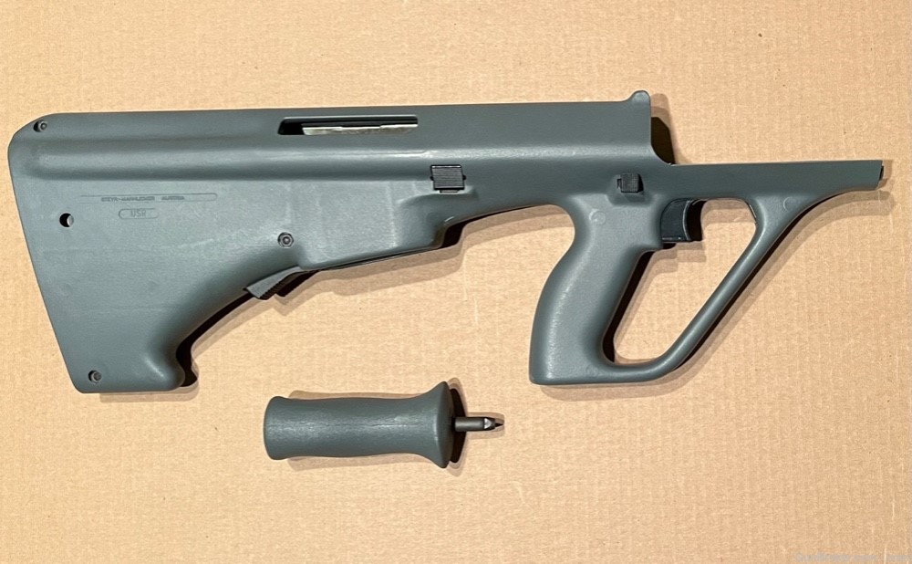 Steyr USR/AUG gray stock and vertical gray grip (de-banned)-img-0