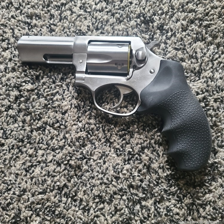 Ruger SP101 357 mag revolver -img-0