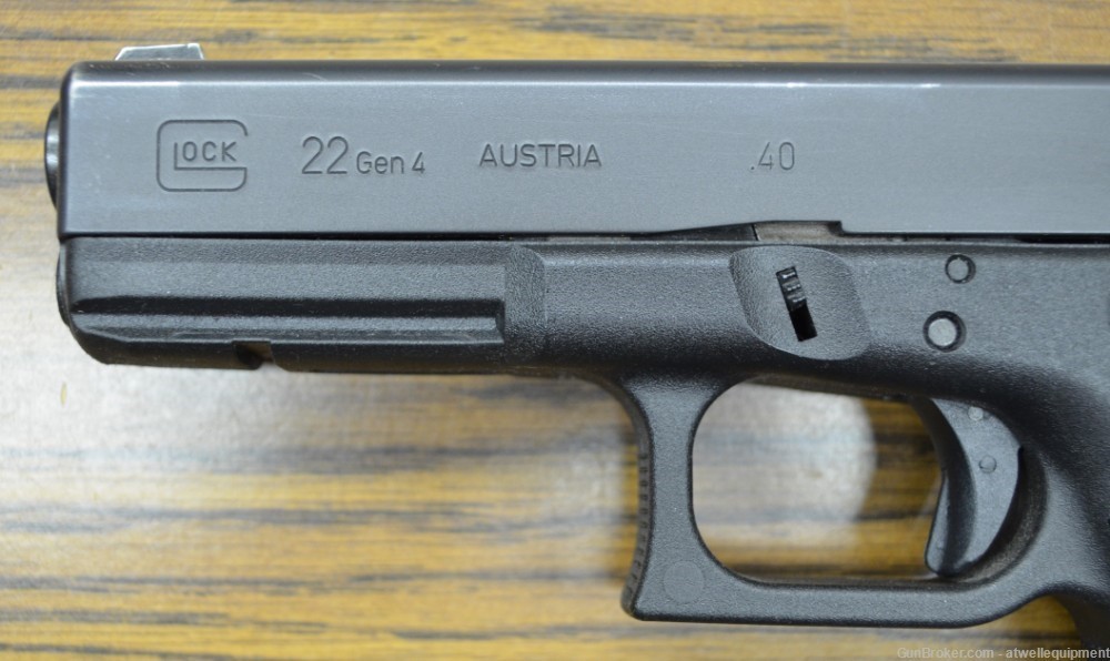 Glock 22 Gen 4 .40 Cal Semi Auto Pistol-img-2