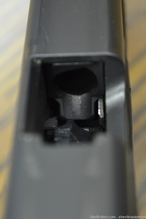 Glock 22 Gen 4 .40 Cal Semi Auto Pistol-img-11