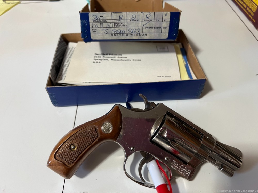 38 SPL. 2 " NICKEL SMITH AND WESSON MODEL 36 NICKEL IN BOX-img-0