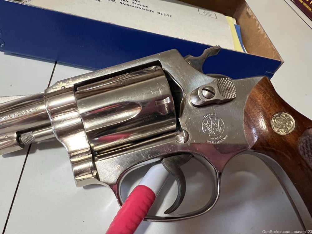 38 SPL. 2 " NICKEL SMITH AND WESSON MODEL 36 NICKEL IN BOX-img-8