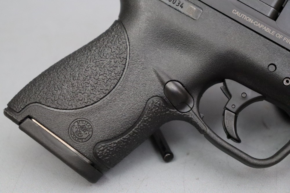 Smith and Wesson M&P9 Shield 9mm 3.1" -img-1