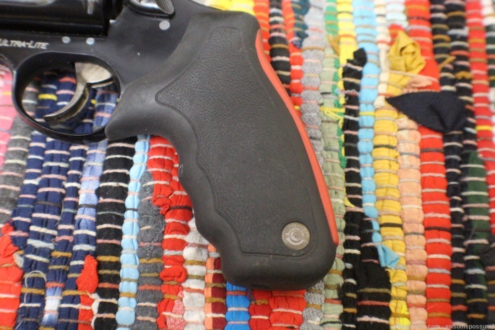 Taurus 513 Ultralite Raging Judge 3" 45LC/410GA 7 shot revolver-img-2