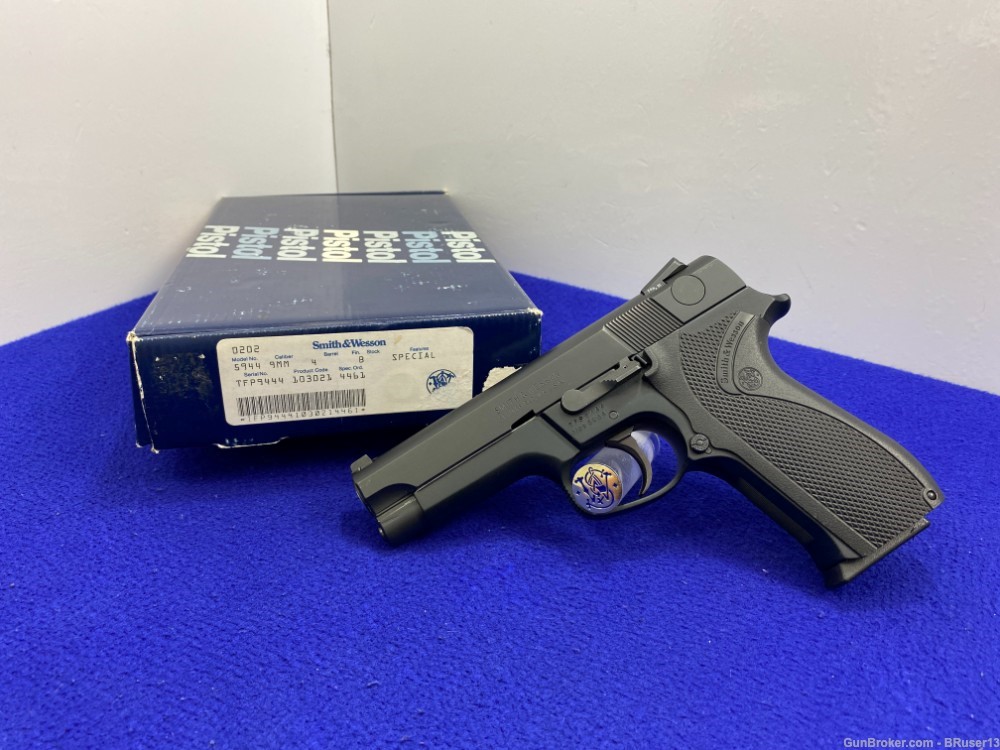 Smith Wesson 5944 9mm *SPECIAL RUN S&W SEMI-AUTO MODEL* Collector Grade-img-2