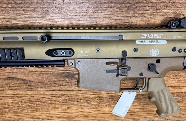 SCAR 17S, 7.62x51, Near New, No Box, 4 FN mags-img-16