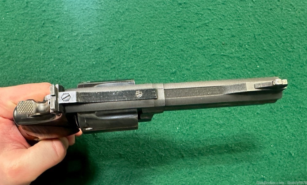 Smith and Wesson 586 - No Dash, 4" barrel, .357 Mag, NICE wood grips-img-2