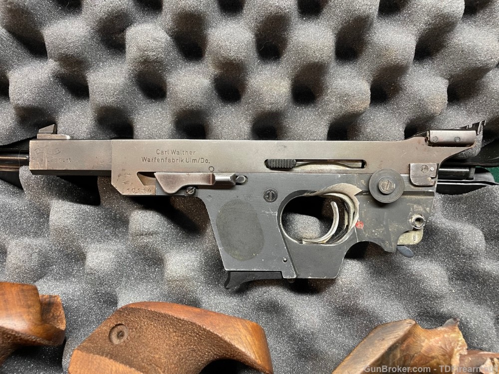 Carl Walther OSP Olympic Target pistol .22 short broken w/ 2 grips -img-3