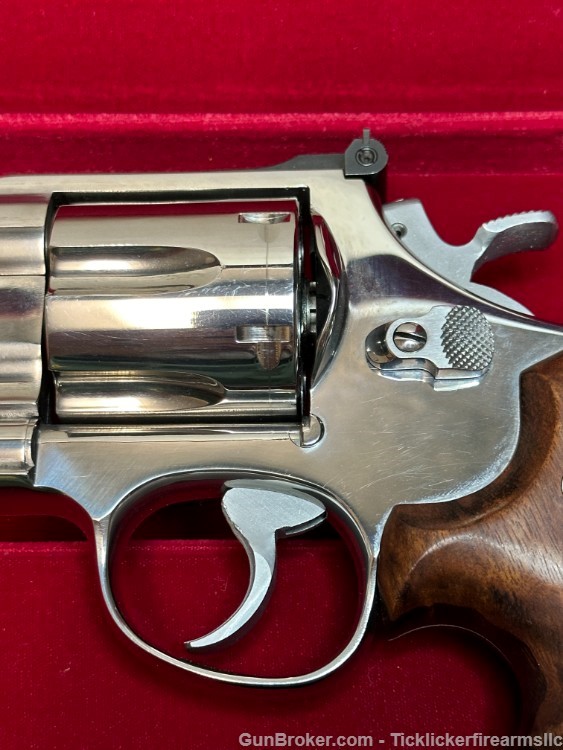 LIMITED EDITION S&W MODEL 629-3 MAGNA CLASSIC REVOLVER, 44 MAG, 1 OF 3000 -img-10