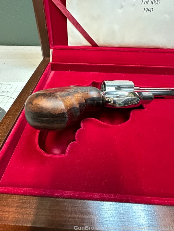 LIMITED EDITION S&W MODEL 629-3 MAGNA CLASSIC REVOLVER, 44 MAG, 1 OF 3000 -img-21