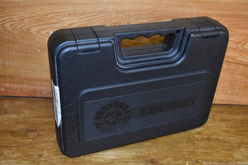 Taurus PT24/7 G2C 9MM Pistol 17RD/13RD Case Manual Two-Tone-img-15