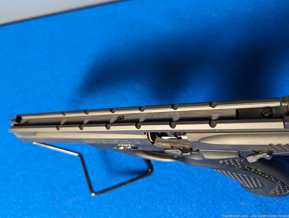 Beretta U22 NEOS 6" .22 LR Target Pistol One Magazine-img-8