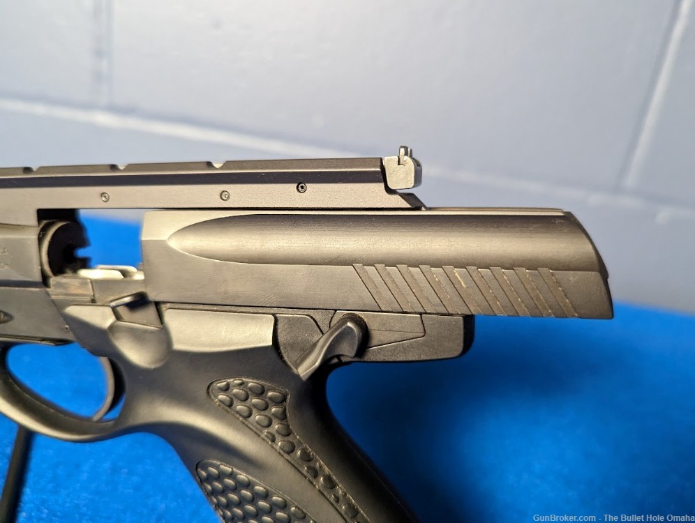 Beretta U22 NEOS 6" .22 LR Target Pistol One Magazine-img-3
