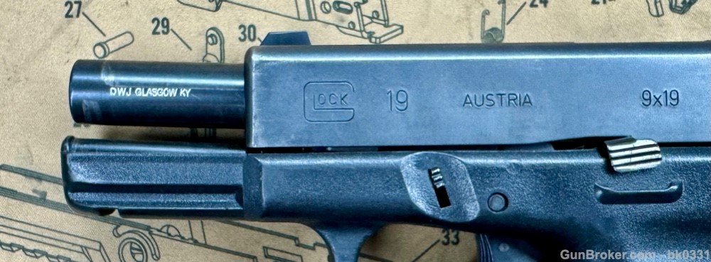 Battleworn Israeli Surplus Glock 19 Gen 3 9mm Pistol-img-8