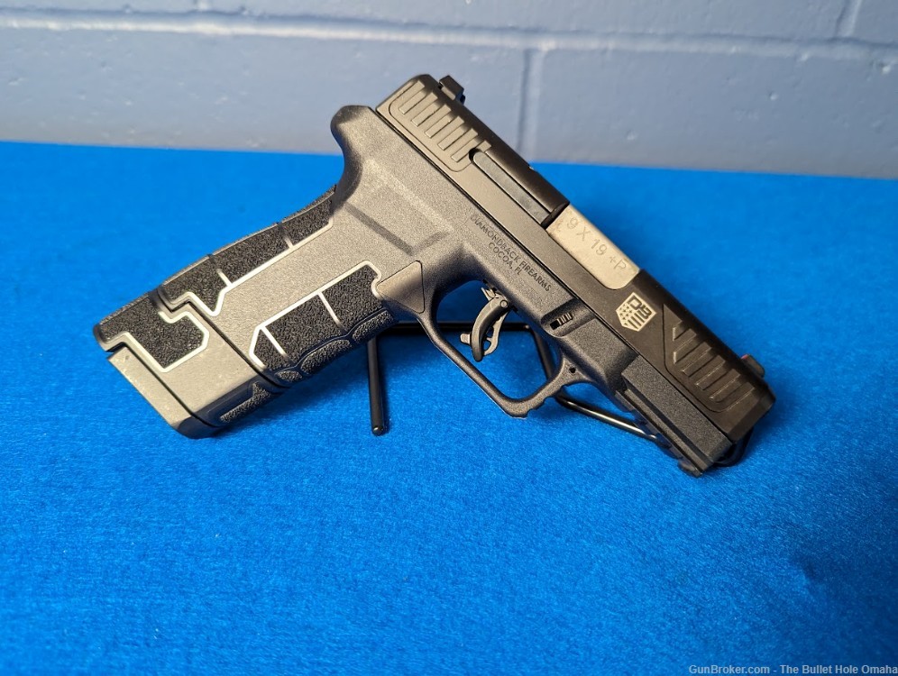 Diamonback Firearms AM2 2 Mags Original Case Striker Fired Polymer 9mm-img-8